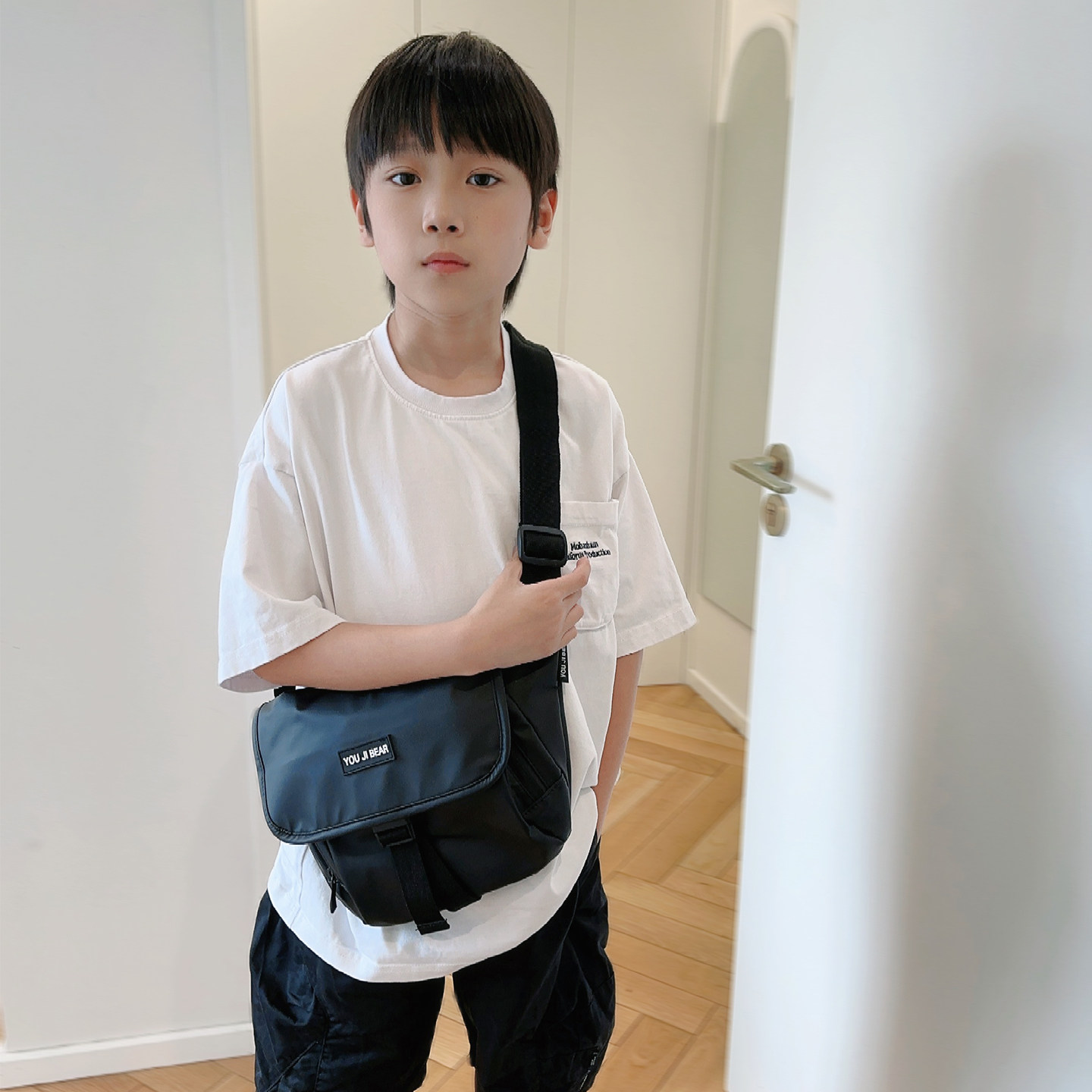 达达自留款邮差包儿童挎包男童斜挎包大童背包日韩系大男孩单肩包,淘宝优惠券,粉丝福利购,淘宝优惠卷