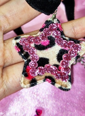 原创设计2000s涩谷辣妹y2k原宿十字架豹纹星星毛绒颈链项链项圈女