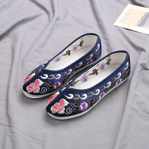 老北京手工布鞋女款单鞋绣花鞋千层布底民族风圆头舞蹈鞋子国风鞋 - 图0