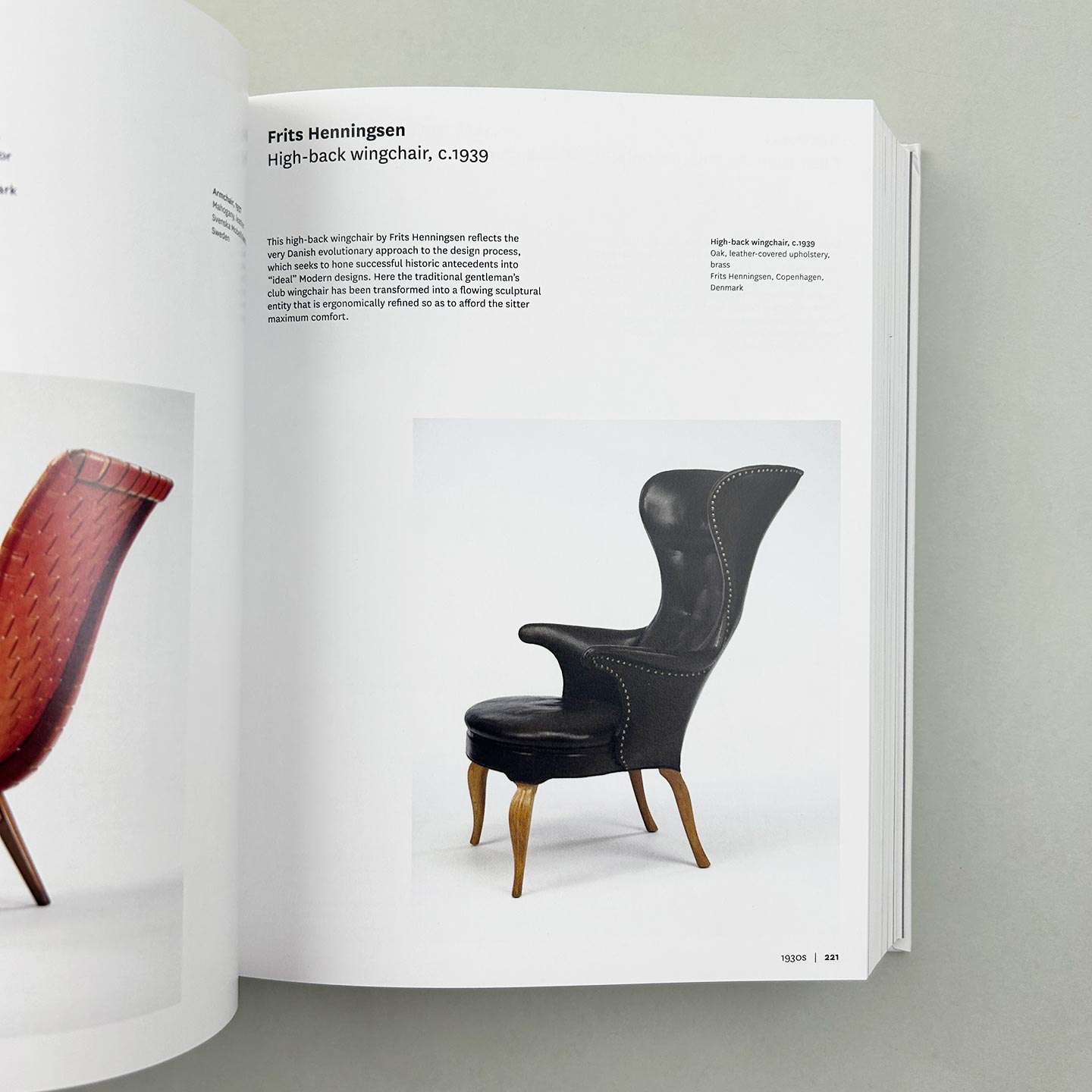 英文原版 Chairs 1 000 Masterpieces of Modern Design 1800 to the Present Day 椅子 1800年至今的1000件现代设计杰作 英文版