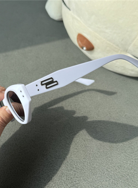 复古猫眼女士偏光太阳镜TR90镜框墨镜男女椭扁圆橘红白色太阳眼镜