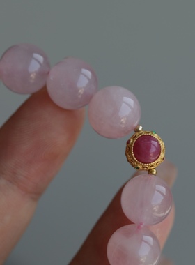 高端定制天然马粉手链纯银鎏金镶嵌红宝石配饰松石纯银鎏金珐琅彩