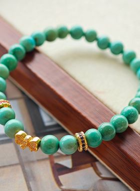 高瓷绿松手链搭配18K金小配件瓷度品质特别好颜色很美