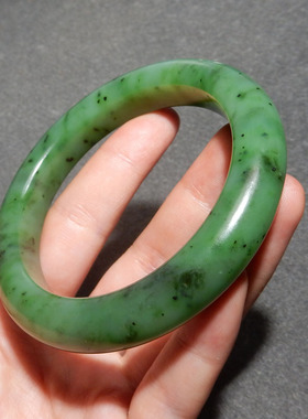 俄料乌兰海碧玉苹果绿精美手镯