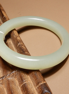 方言和田玉青海无结构晴水色手镯