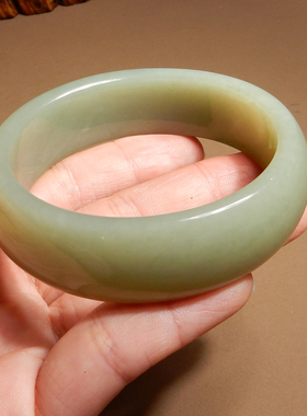 方言和田玉新疆细腻蓝色基调手镯