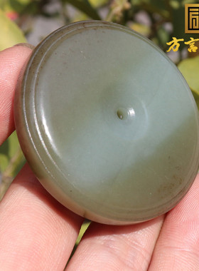 方言和田玉蓝调玉带糖大平安扣