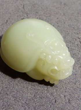 嗨翻天方言和田玉精品特色新疆且末料黄口起荧俏雕龙龟吊坠X3