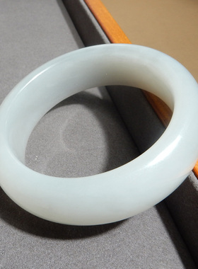 美美哒方言品牌和田玉精品青海料油润细腻烟紫59mm宽版女士手镯w1