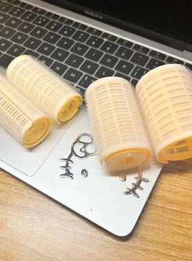 自粘卷发筒打造蓬松造型奶黄色精致便携双层空气刘海卷筒发根发饰