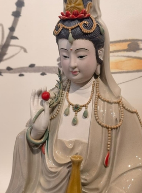 推荐杨柳枝莲花观音菩萨坐像中式石湾公仔陶瓷客厅玄关神龛摆件