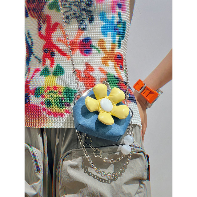 Mini uustudio flower hottie lipstick bag dark
