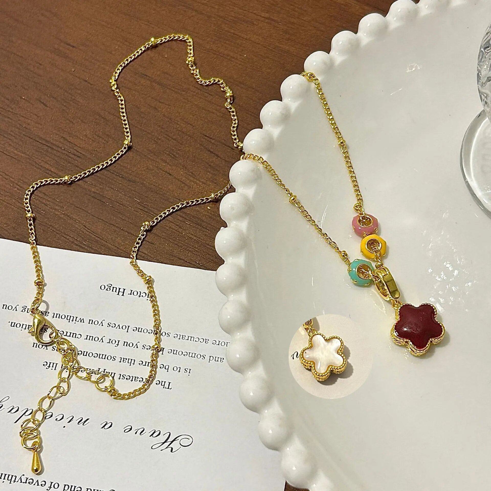 复古秋冬红色双面贝壳花朵项链女轻奢高级感毛衣链气质精致配饰品,淘宝优惠券,粉丝福利购,淘宝优惠卷