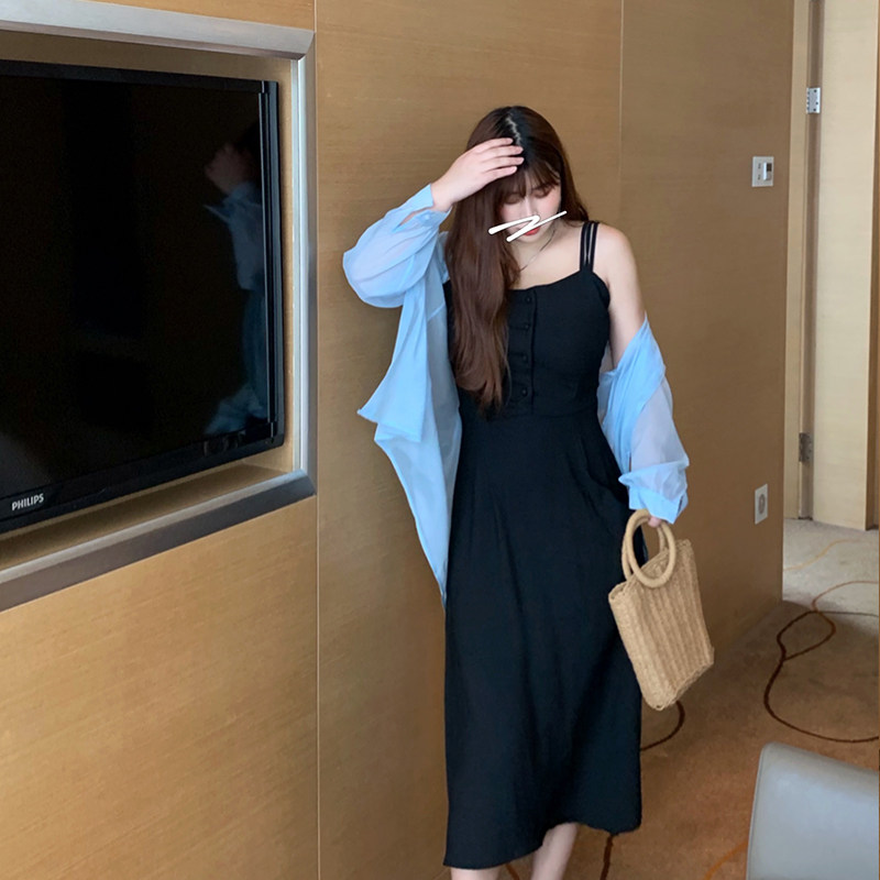 阿yo姐姐大码2021黑色吊带裙女夏季气质显瘦收腰长裙赫本风连衣裙