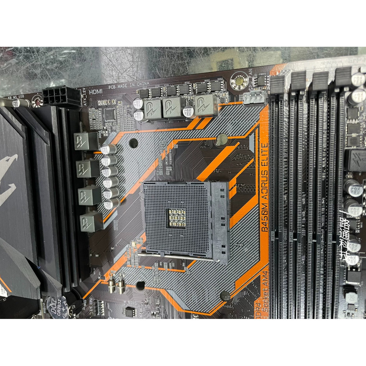 拆机技嘉B450M-AORUS ELITE 小雕主板双M.2/锐龙1-5代 3600XCPU