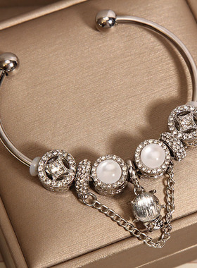 小众设计白色琉璃珠开口手镯女