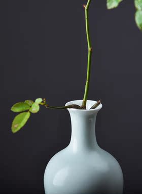 景德镇瓷器手绘釉下彩花鸟摆件