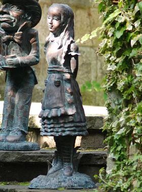 爱丽丝梦游仙境帽匠花园庭院