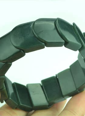 新疆和田玉加宽加厚镂空手钏