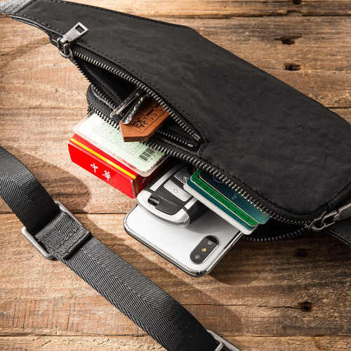 真皮潮牌男士胸包韩版超薄单肩包夏季头层牛皮百搭休闲斜挎小包女 - 图2