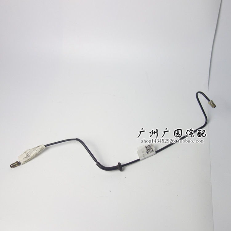 适配帝豪EC7 远景 英伦SC7 海景GC7 GX7离合器 总泵 进 出 油管 - 图1