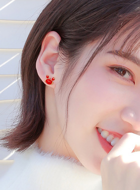 红色小螃蟹耳钉气质韩国个性创意新年红可爱耳环简约少女心耳饰品