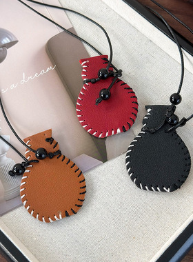 ins小众设计皮革素描花瓶挂坠长款项链百搭休闲挂脖挂件毛衣链女