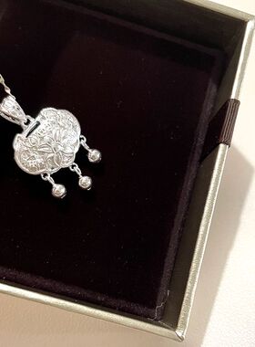 花丝镂空平安锁纯银锁包足银