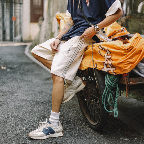 兔先森夏季美式复古侧边条纹撞色运动短裤男休闲百搭直筒五分卫裤 - 图2