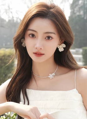 一款两戴锆石板材花朵耳钉女设计感小众复古个性百搭气质耳环耳饰