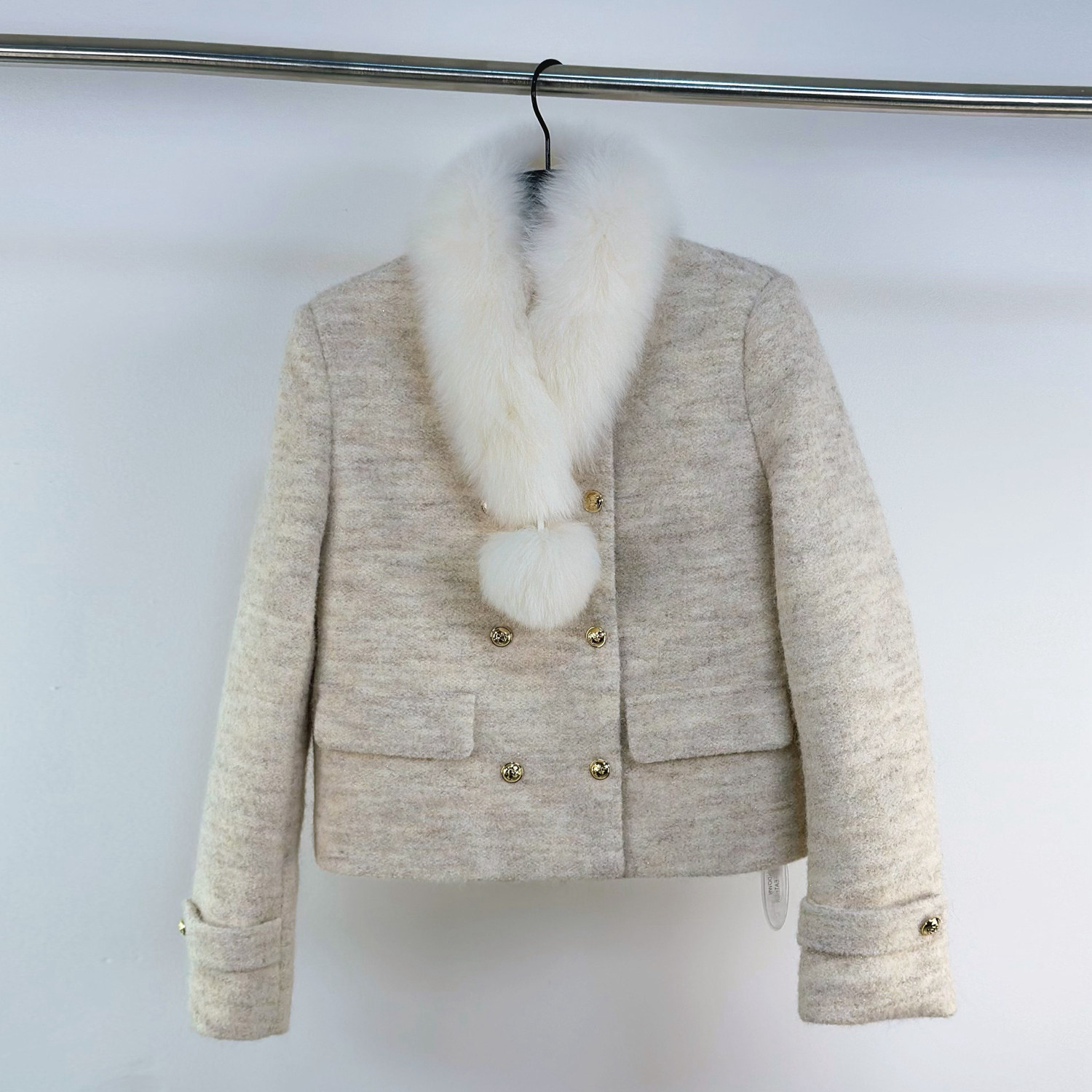 财阀千金狐狸毛围脖小香风羽绒套装女冬高端毛呢上衣半身裙两件套,淘宝优惠券,粉丝福利购,淘宝优惠卷