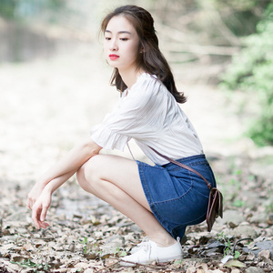 颜而自制荷叶边短袖衬衫