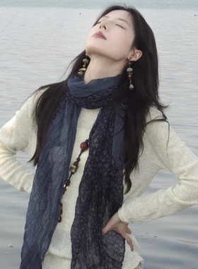 这款碎花围巾拍照真的很出片！！