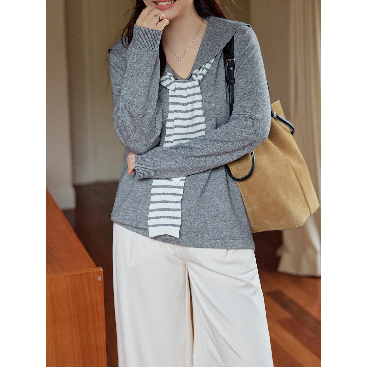 潘不卷大码女装韩系灰色条纹披肩内搭打底针织衫秋微胖mm显瘦上衣,淘宝优惠券,粉丝福利购,淘宝优惠卷