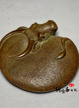 仿古纯铜牛摆件实心全铜扭转乾坤俯牛手把件文房镇纸压纸茶宠摆件