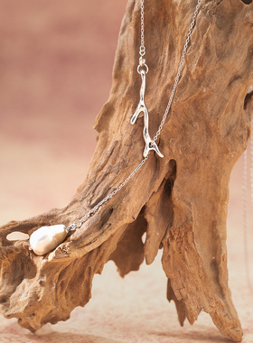 ZZXQ买手莓拉「枯枝」Y字链新中式巴洛克珍珠毛衣链双吊坠项链女