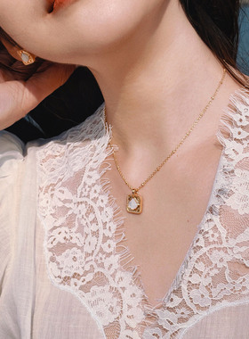 莓拉「海贝方砖」原创设计吊坠轻奢度假感小方糖项链女款礼物