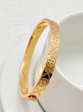欧美轻奢镀18K金英文字母手镯