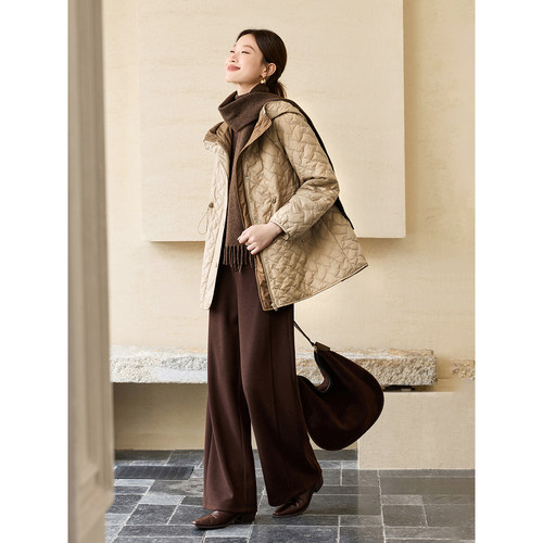 沫晗依美轻暖通勤花式绗缝棉衣25冬季新款休闲设计感连帽短款棉服 - 图0