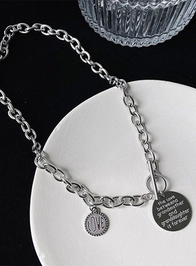 嘻哈圆牌钛钢项链女夏锁骨链