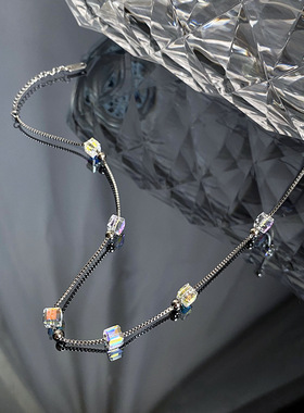 小巧精致方糖水晶串珠锁骨链