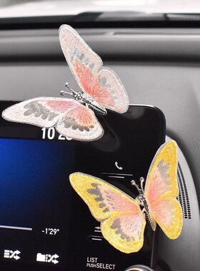 爆款会动的蝴蝶汽车摆件车载中控台饰品摆件蝴蝶装饰品立体款新品