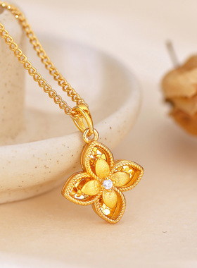 小红书爆款精致轻奢吊坠四叶草项链高级感复古百搭久不掉色女饰品