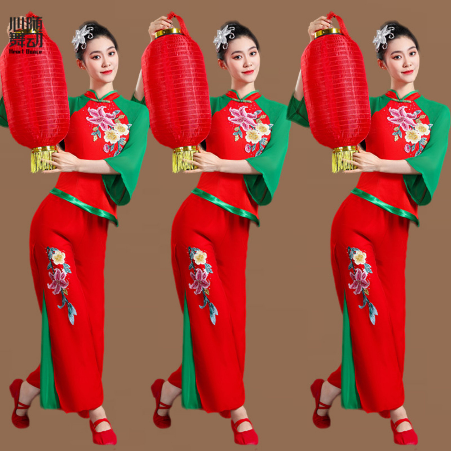 广场舞服装新款套装古典扇子舞秧歌灯笼服中老年跳舞演出表演服女