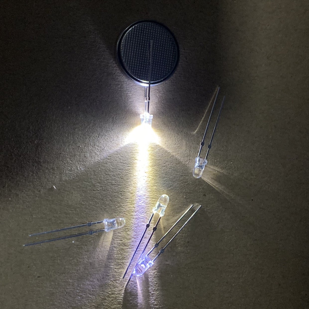 NSPW300DS高亮3MM圆头透明F3小草帽发白光 直插灯珠,淘宝优惠券,粉丝福利购,淘宝优惠卷