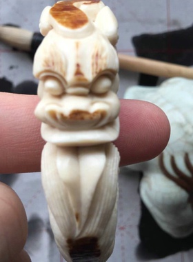 天然精雕纯手工制作孤品吊坠