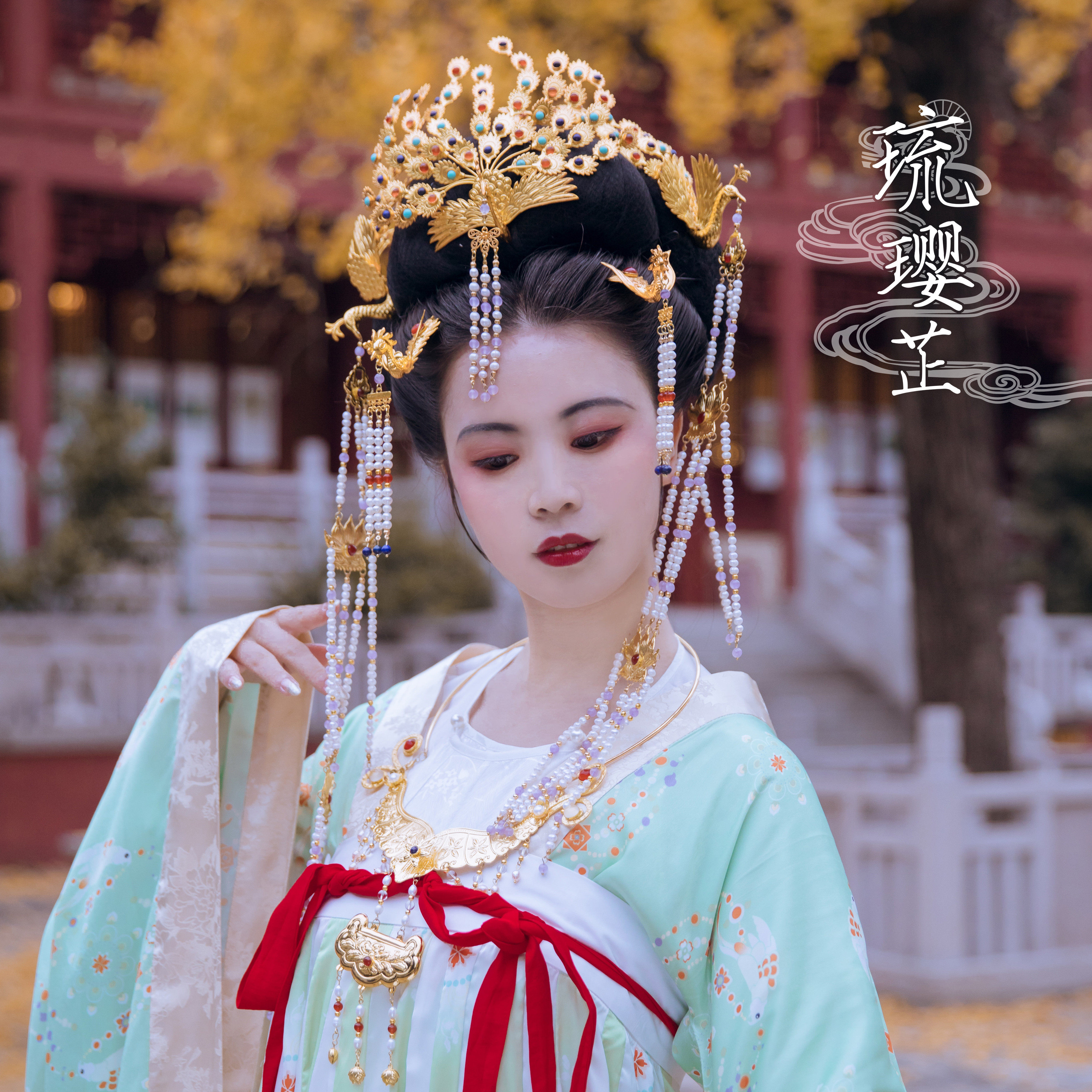【琉璎芷】【凤雀闲】传统匠工首饰汉服头饰婚服孔雀汉婚【铜】_虎窝淘