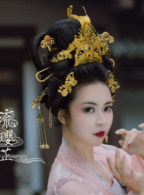 神仙图琉璎芷铜镀金唐风