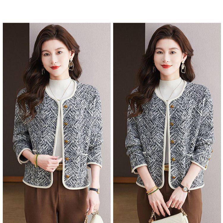 高级感小香风针织短款外套女2025秋冬新款金属扣时尚圆领开衫上衣,淘宝优惠券,粉丝福利购,淘宝优惠卷