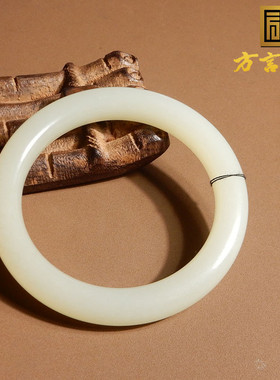 青海料冰底晴水色58mm正装手镯